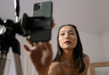 How Digital Media Can Fuel the Manosphere and Toxic Masculinity in Young Minds
